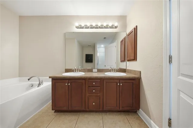 $449,000 | 11101 Irish Moss Avenue, Riverview, FL 33569