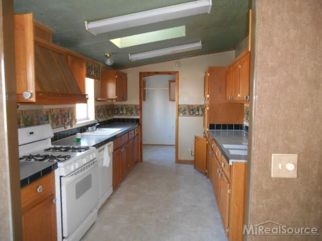 13722 Sullivan Road Capac, MI 48014 - Photo 13 of 15