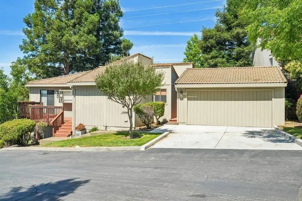 $575,000 | 100 Crestridge Lane, Folsom, CA 95630