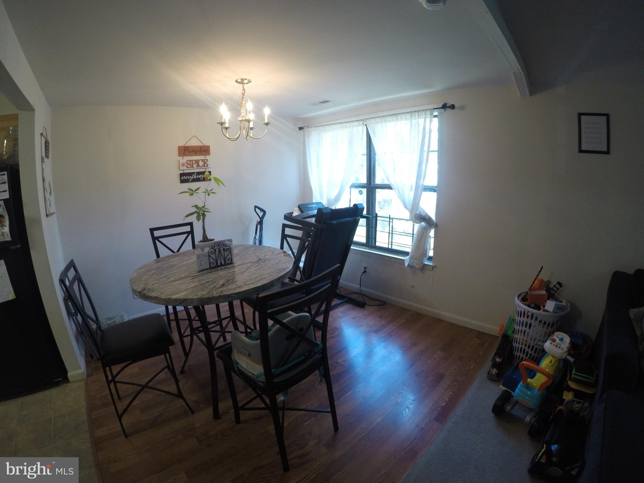 112 Chaucer Road Mount Laurel, NJ 08054 - Photo 19 of 37 B. Unit Dinning Area