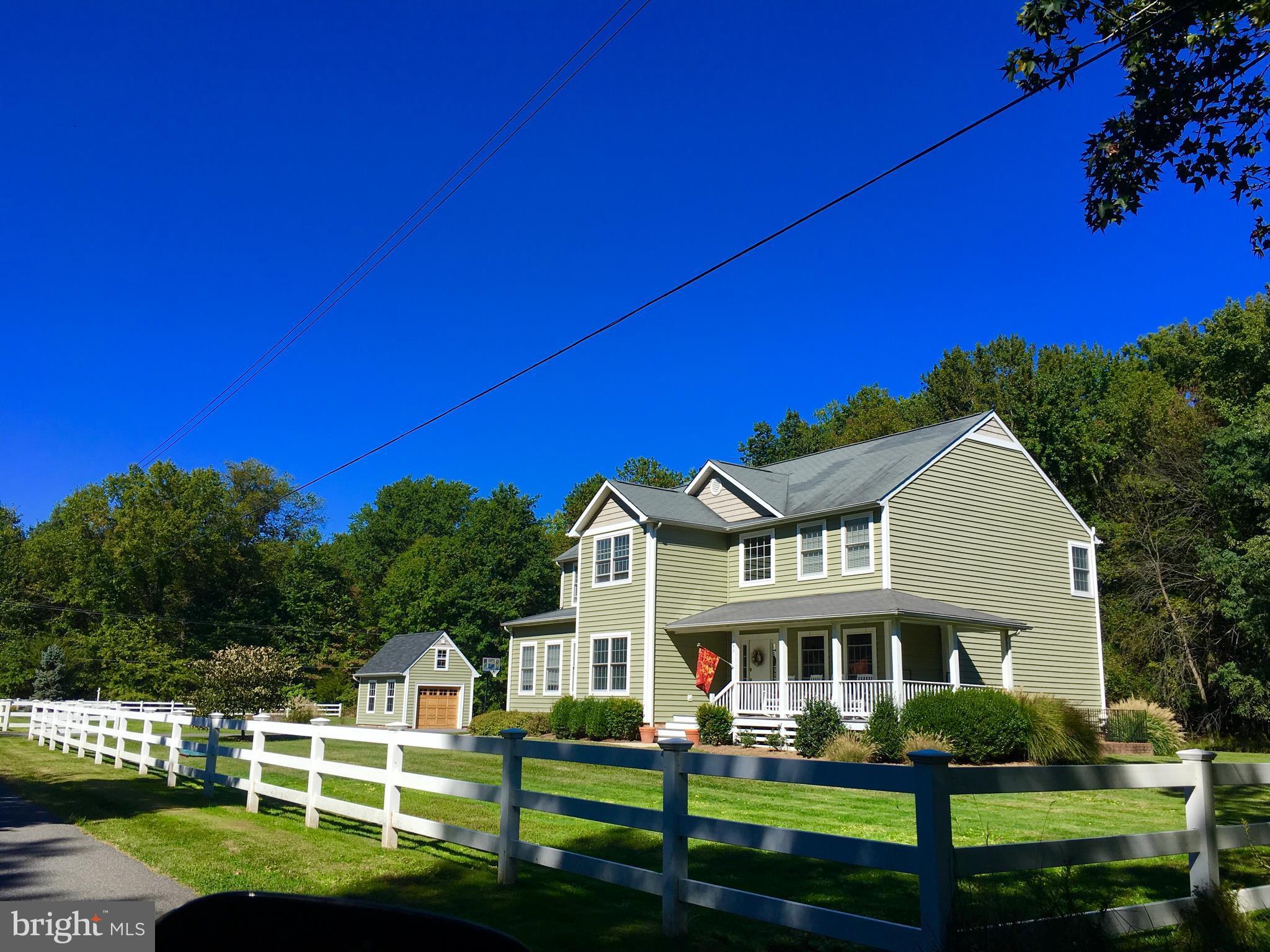 157 Likes Road Edgewater, MD 21037 - Photo 1 of 30 Exterior (Front)