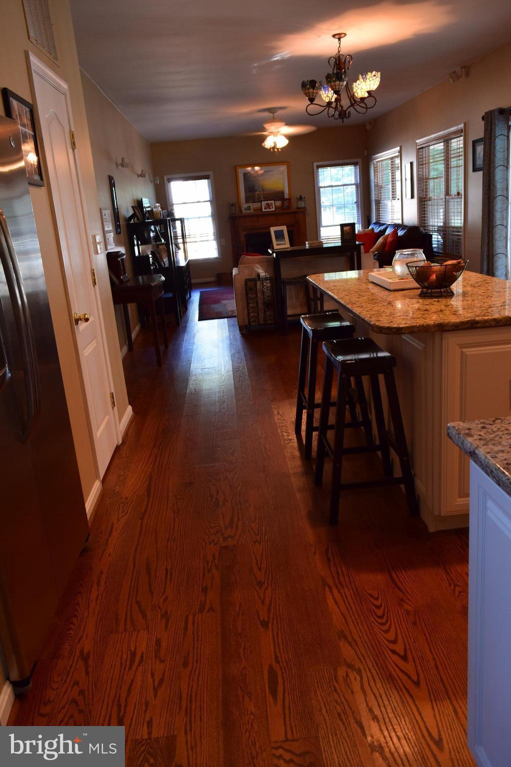 157 Likes Road Edgewater, MD 21037 - Photo 12 of 30 Family Room/Kitchen