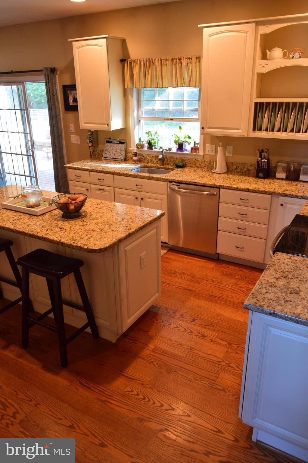 157 Likes Road Edgewater, MD 21037 - Photo 13 of 30 Kitchen
