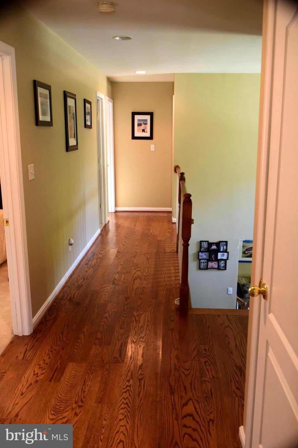 157 Likes Road Edgewater, MD 21037 - Photo 15 of 30 second story hallway