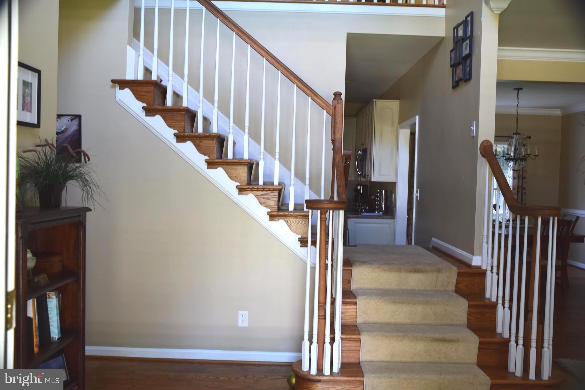 157 Likes Road Edgewater, MD 21037 - Photo 8 of 30 Foyer