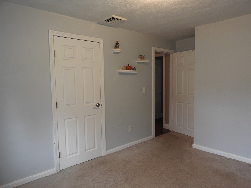 318 Old County Road Smithfield, RI 02917 - Photo 14 of 21