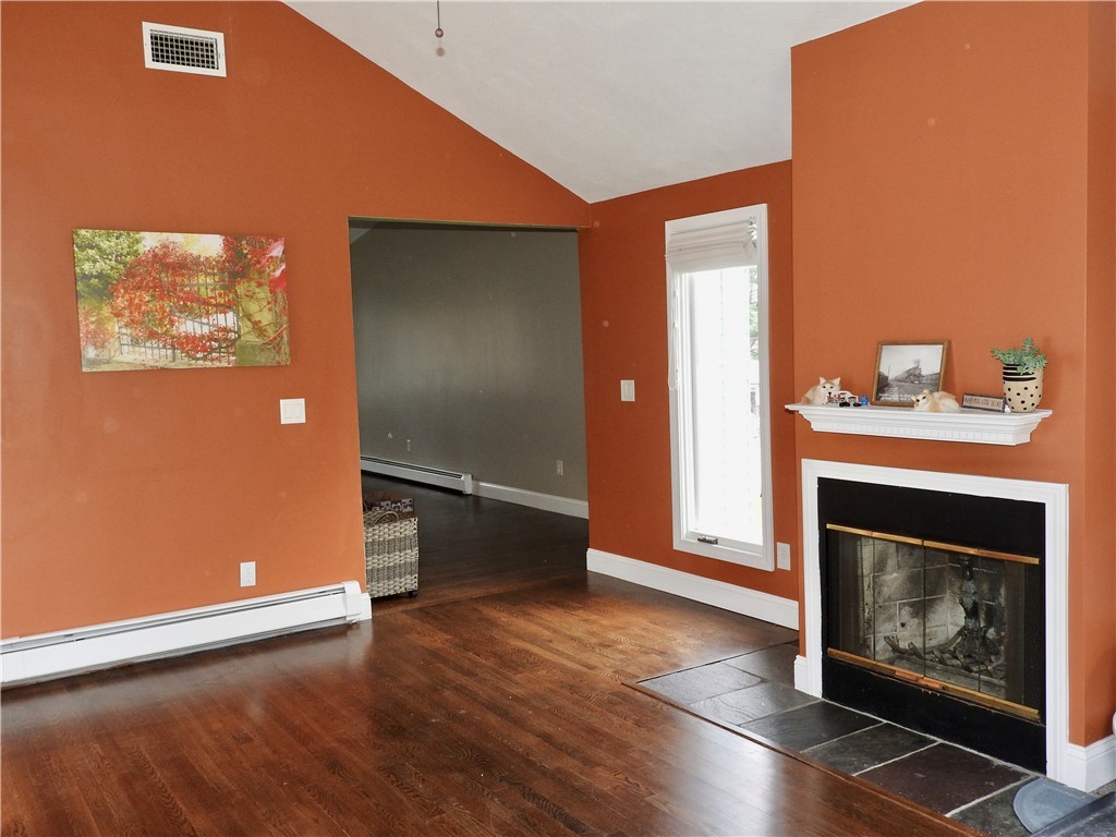 318 Old County Road Smithfield, RI 02917 - Photo 6 of 21