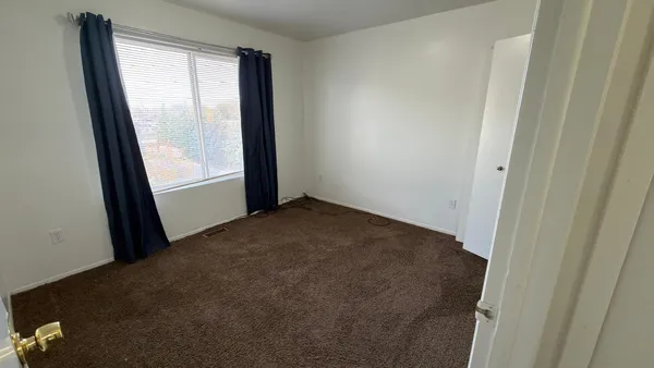 $1,900 | 15602 Stone Crossing Drive, Southfield, MI 48075