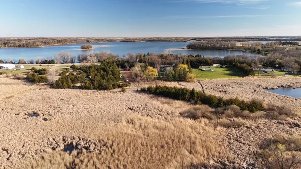 $567,000 | 2398 122nd Avenue Northeast, Spicer, MN 56288