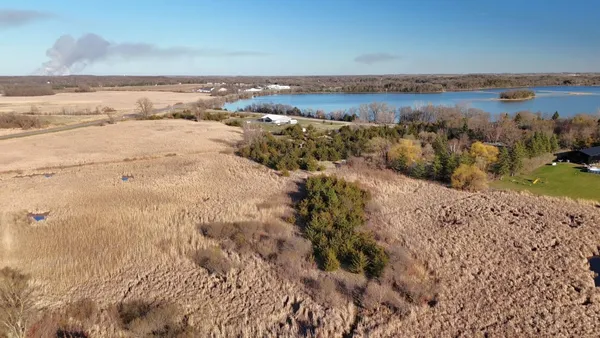 $567,000 | 2398 122nd Avenue Northeast, Spicer, MN 56288