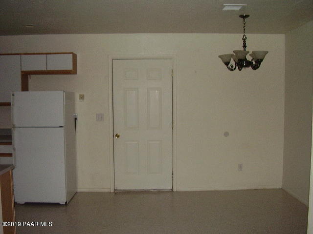 17044 East Roadrunner Road Mayer, AZ 86333 - Photo 4 of 14 Dining A