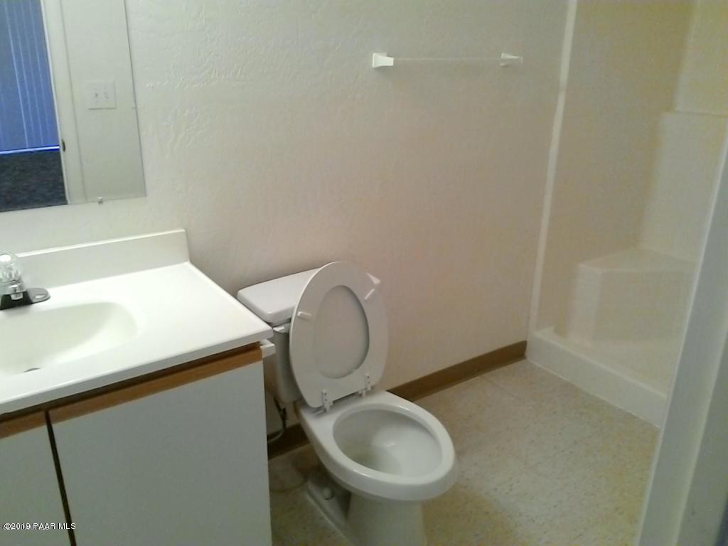 17044 East Roadrunner Road Mayer, AZ 86333 - Photo 6 of 14 Bathroom B
