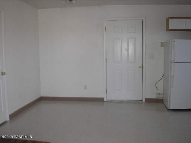 17044 East Roadrunner Road Mayer, AZ 86333 - Photo 9 of 14 Dining B