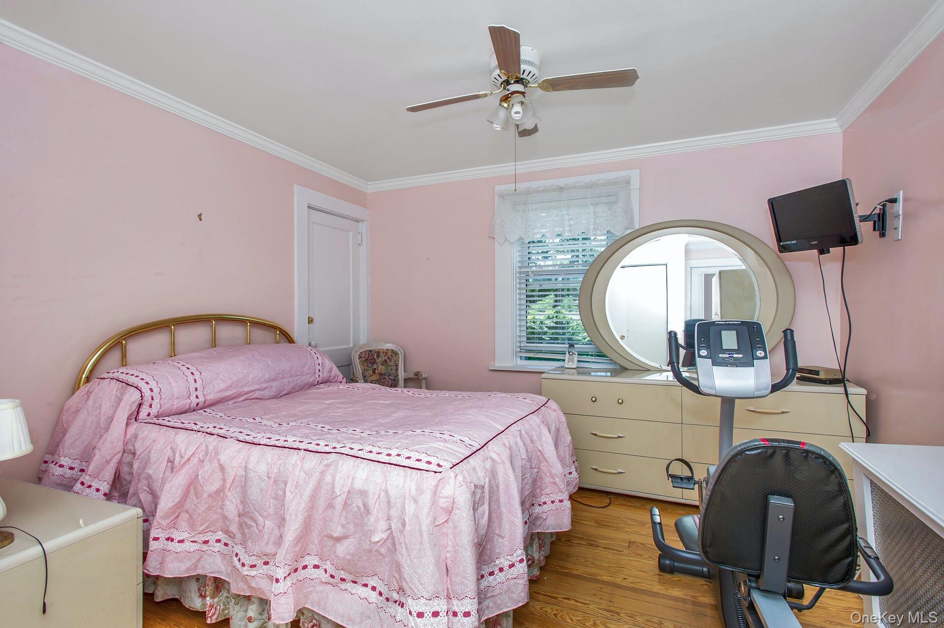 95 Homestead Place New Rochelle, NY 10801 - Photo 19 of 33 Gallery Image 19