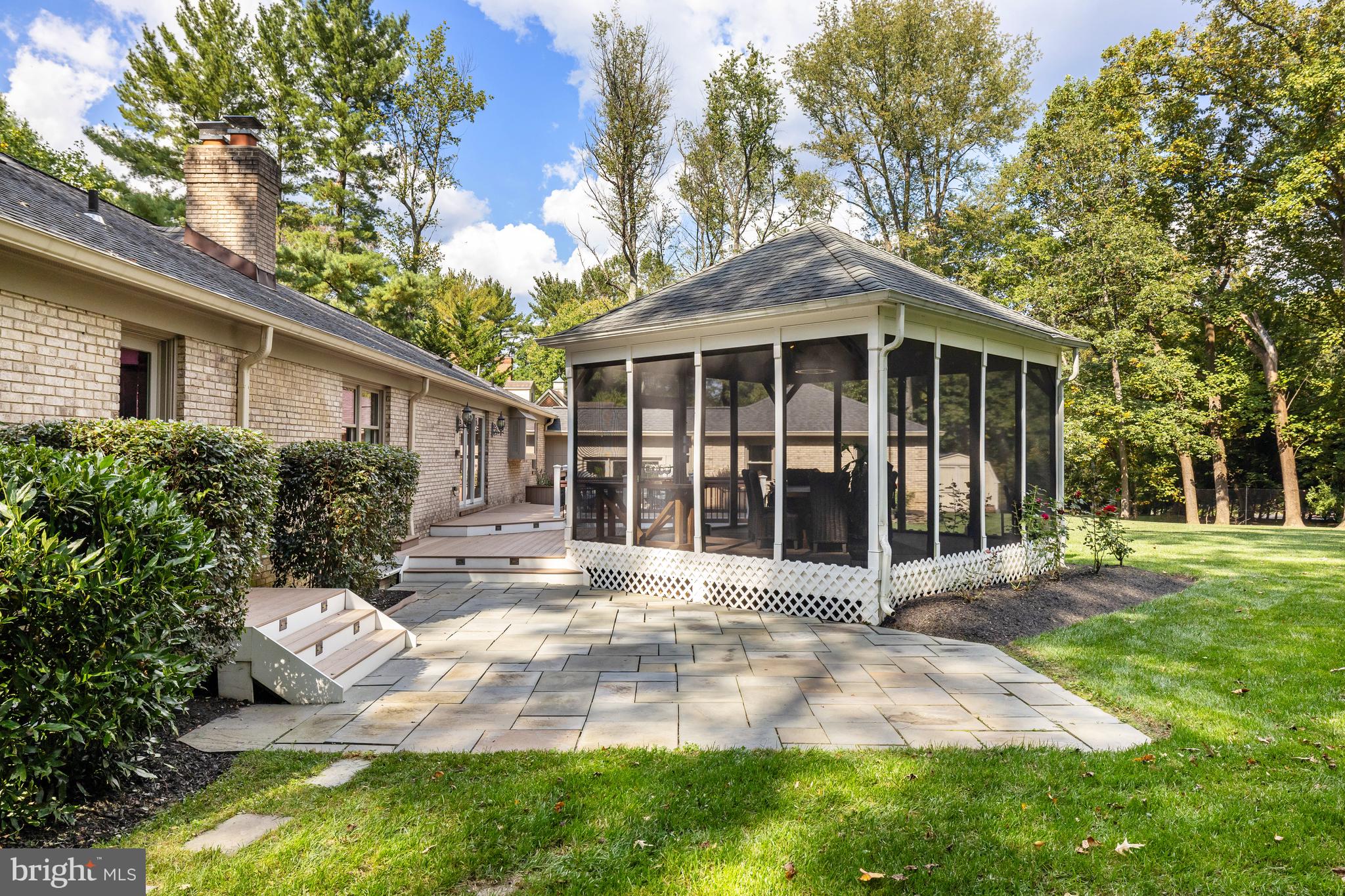 411 Springvale Road Great Falls, VA 22066 - Photo 12 of 15