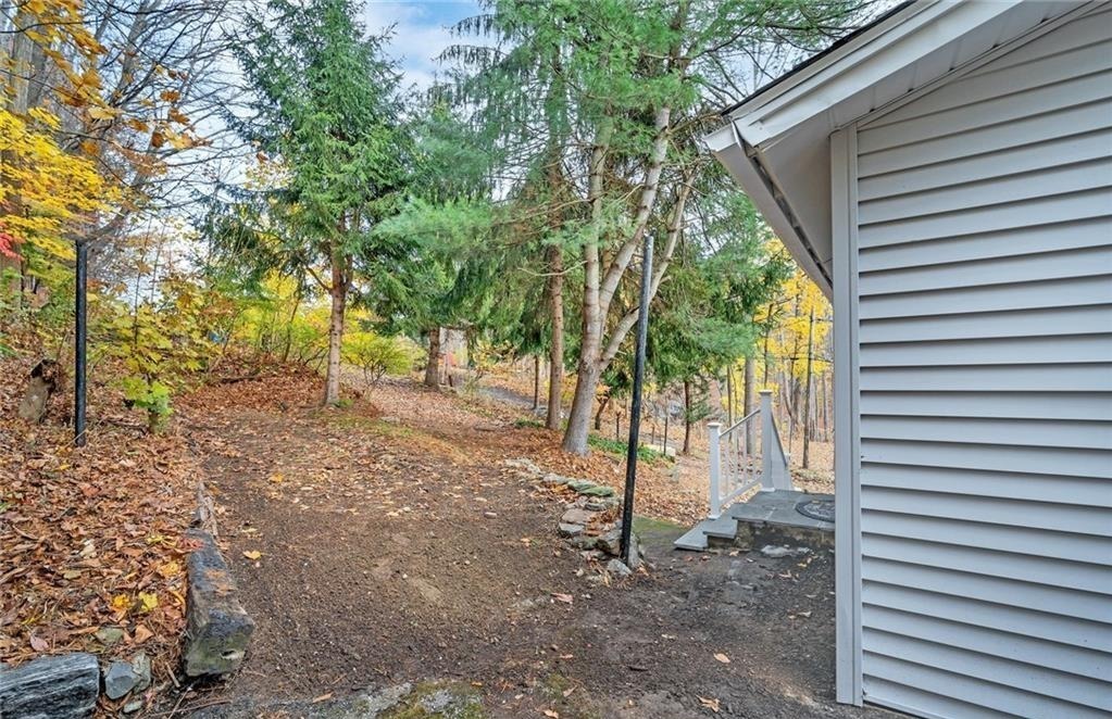346 Middlebury Road Middlebury, CT 06762 - Photo 20 of 22 a view of a backyard
