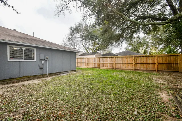 $1,900 | 15315 Cedar Ridge Drive, Houston, TX 77082