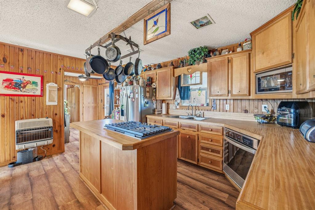 998 Farm To Market 218 Hamilton, TX 76531 - Photo 15 of 40