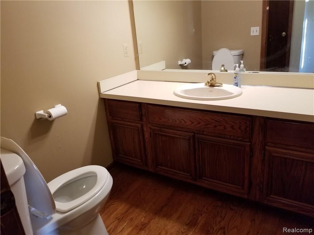 3120 Burlington Drive Rochester, MI 48306 - Photo 11 of 47