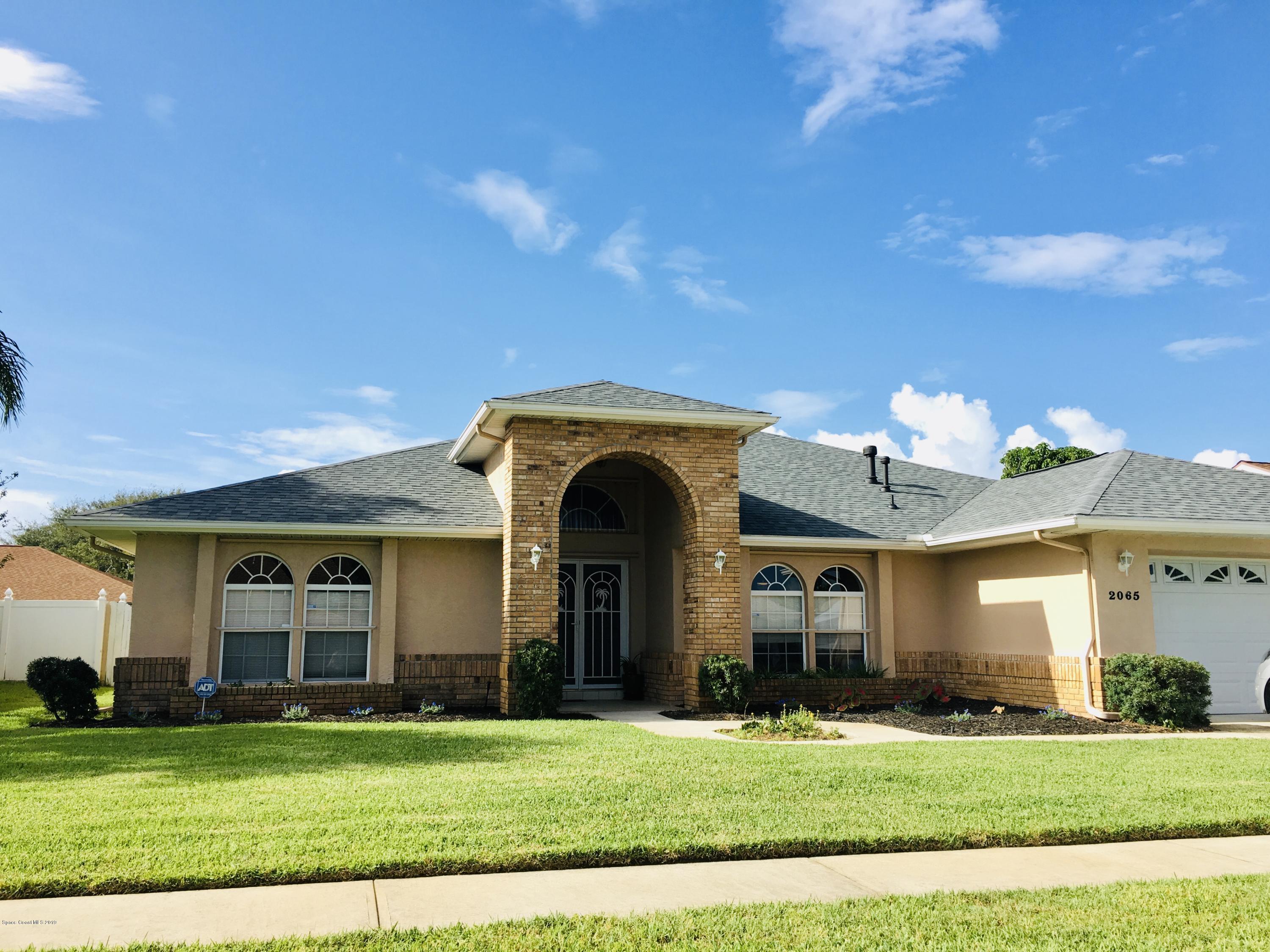 2065 Thistle Drive Melbourne, FL 32935 - Photo 3 of 5 Front View