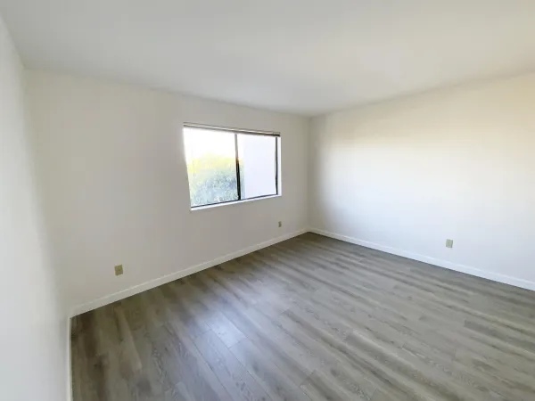 $5,400 | 80 Kingston Court West, Coronado, CA 92118