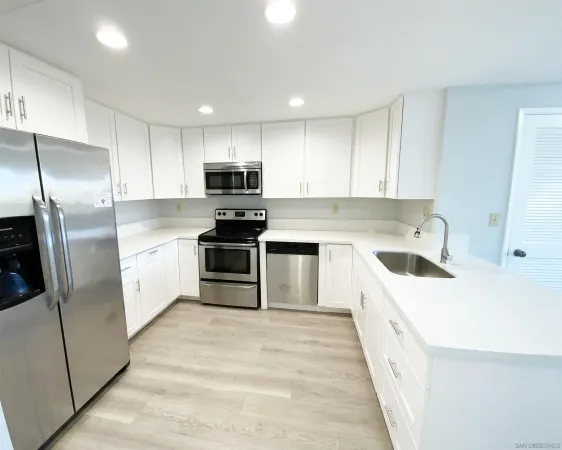 $5,400 | 80 Kingston Court West, Coronado, CA 92118