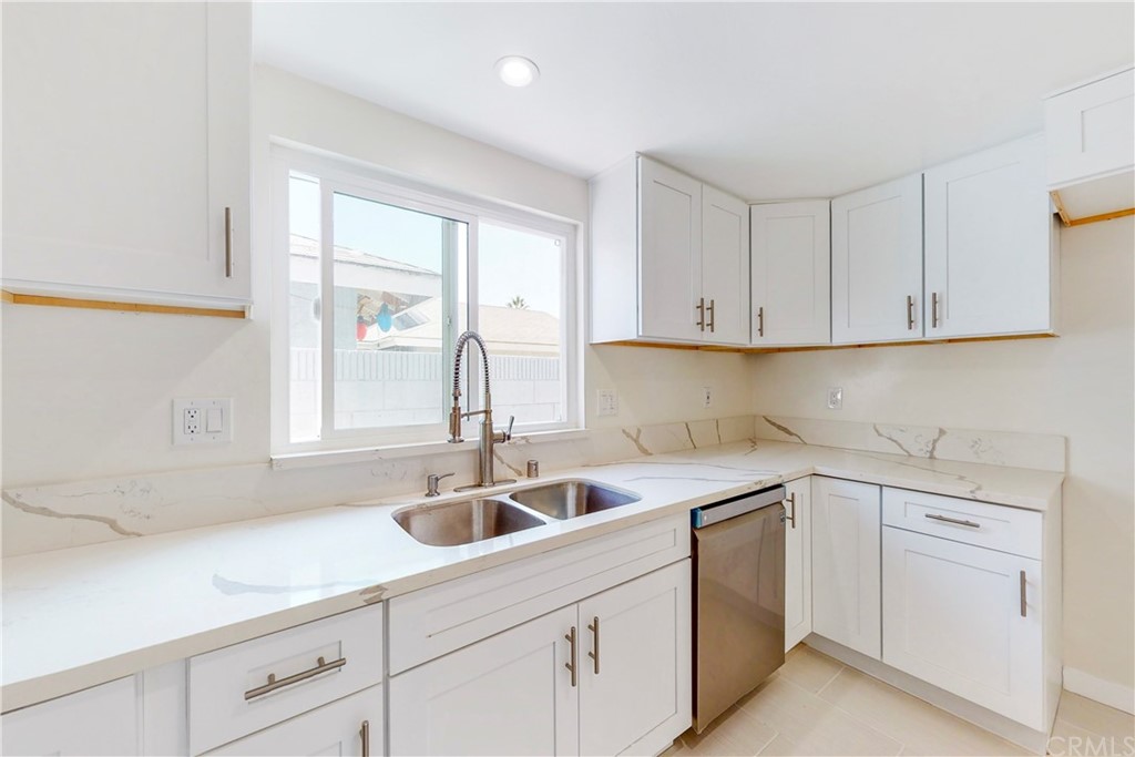 1853 East Denwall Drive Carson, CA 90746 - Photo 4 of 20