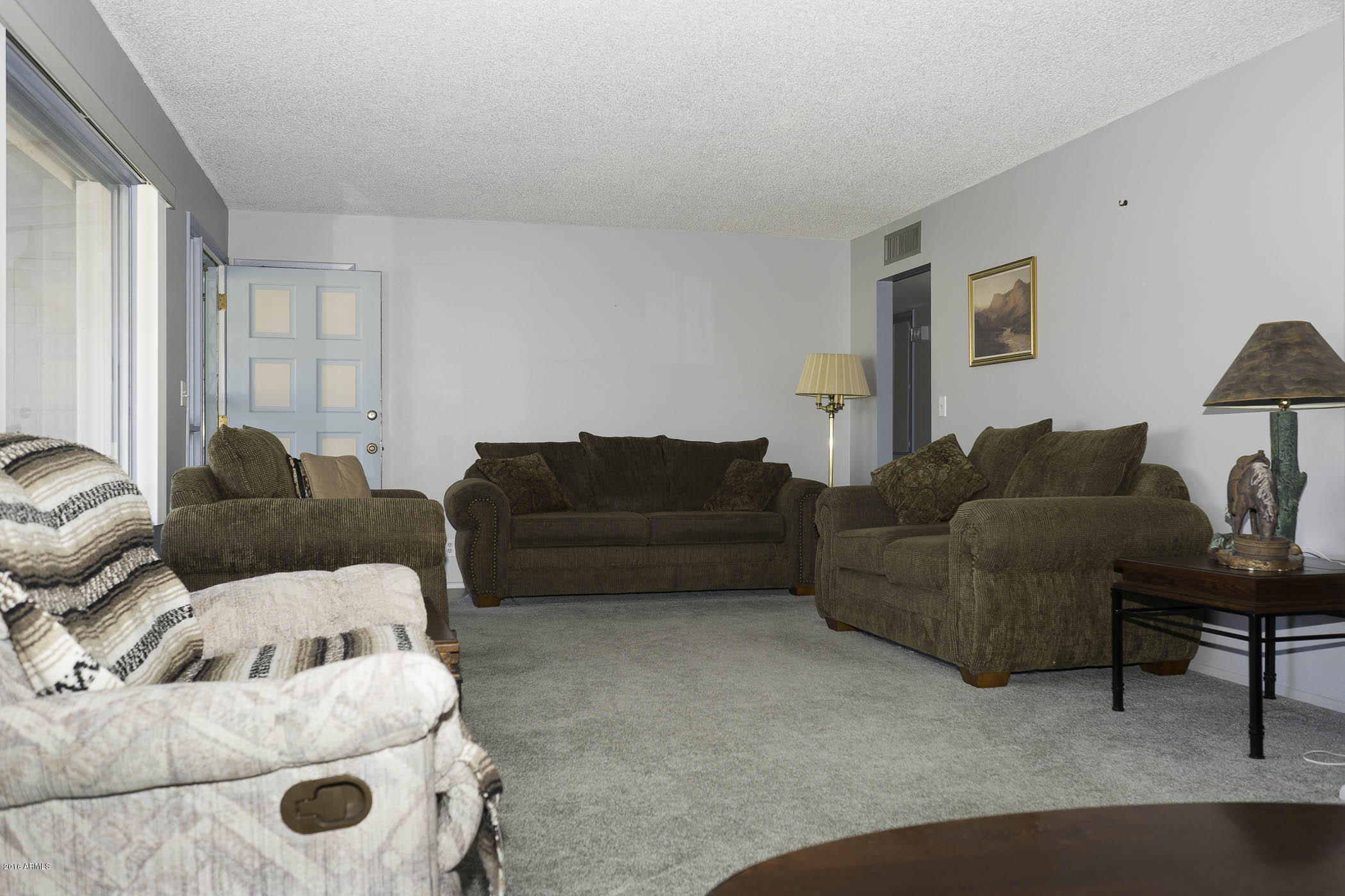 6157 East Decatur Street Mesa, AZ 85205 - Photo 8 of 25 Living Room