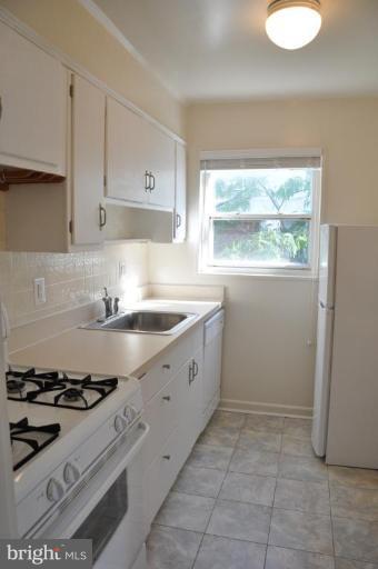 12709 Gould Road Silver Spring, MD 20906 - Photo 4 of 9 Kitchen
