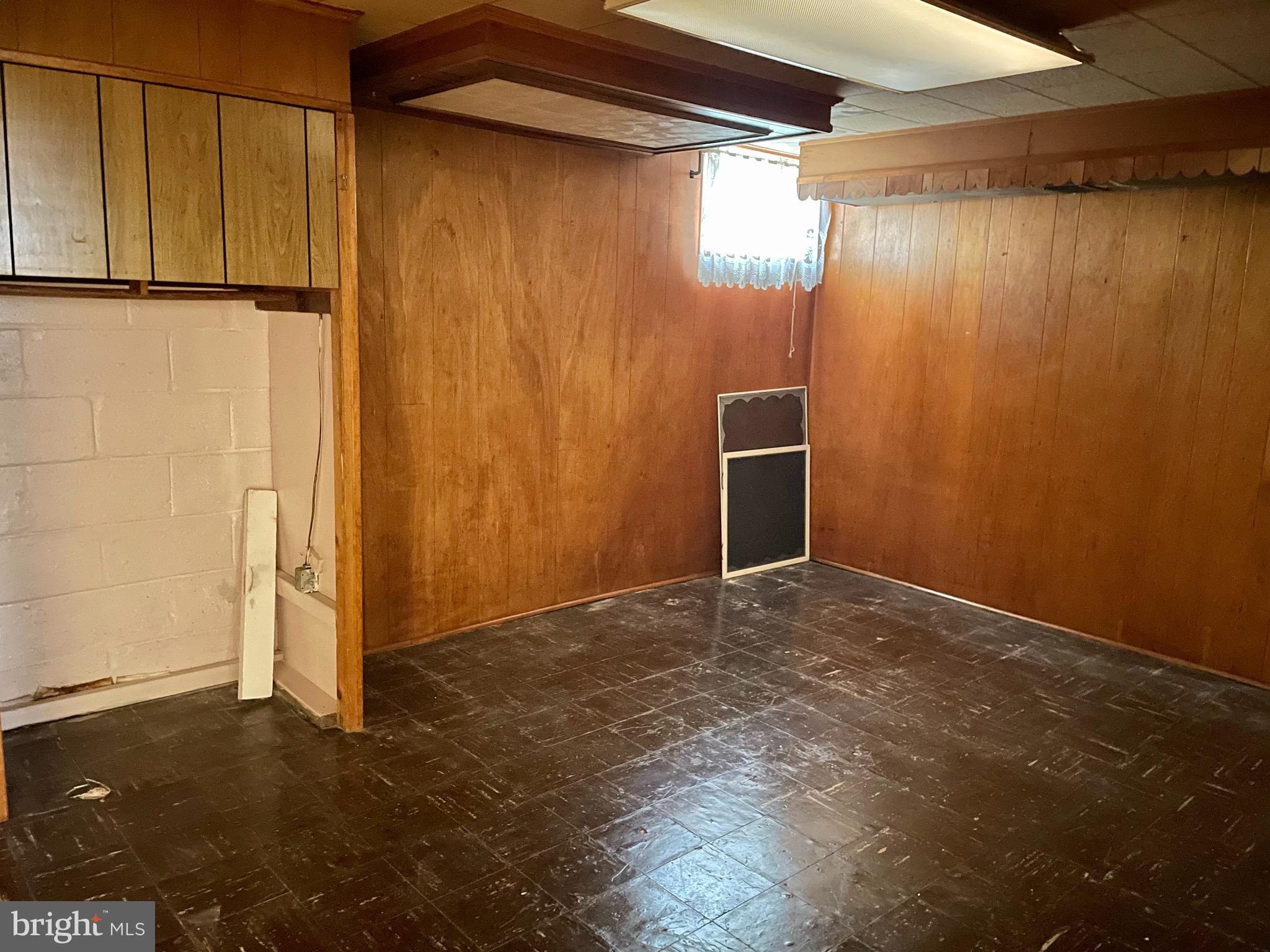 706 Middlesex Road Baltimore, MD 21221 - Photo 14 of 21