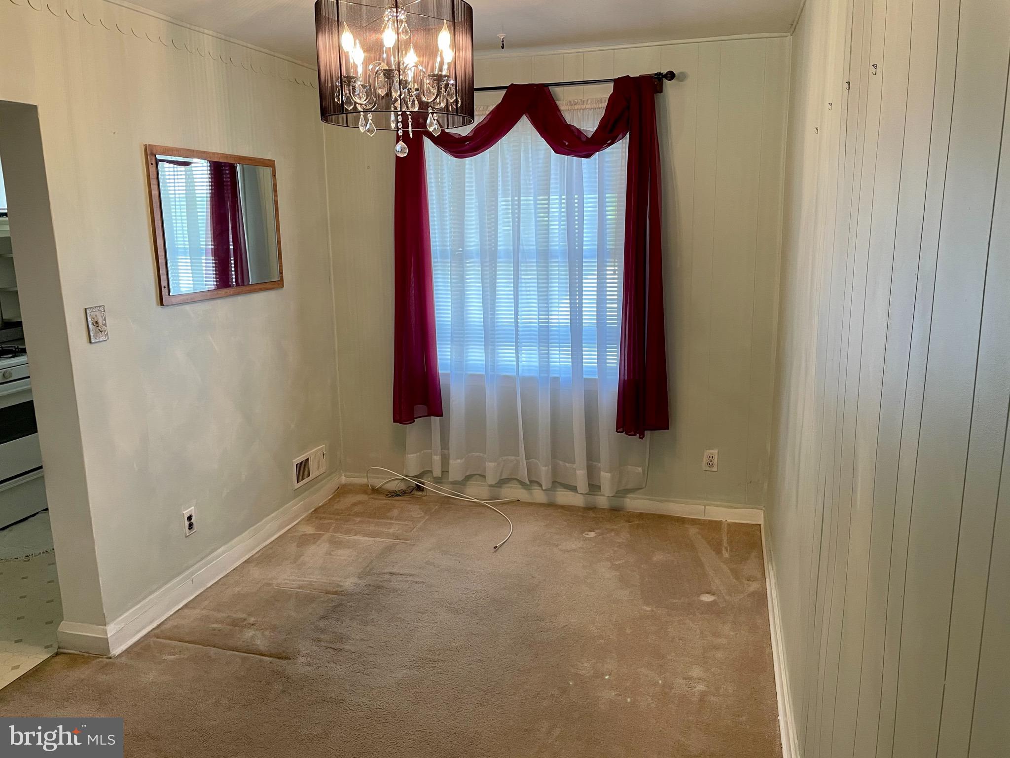 706 Middlesex Road Baltimore, MD 21221 - Photo 5 of 21