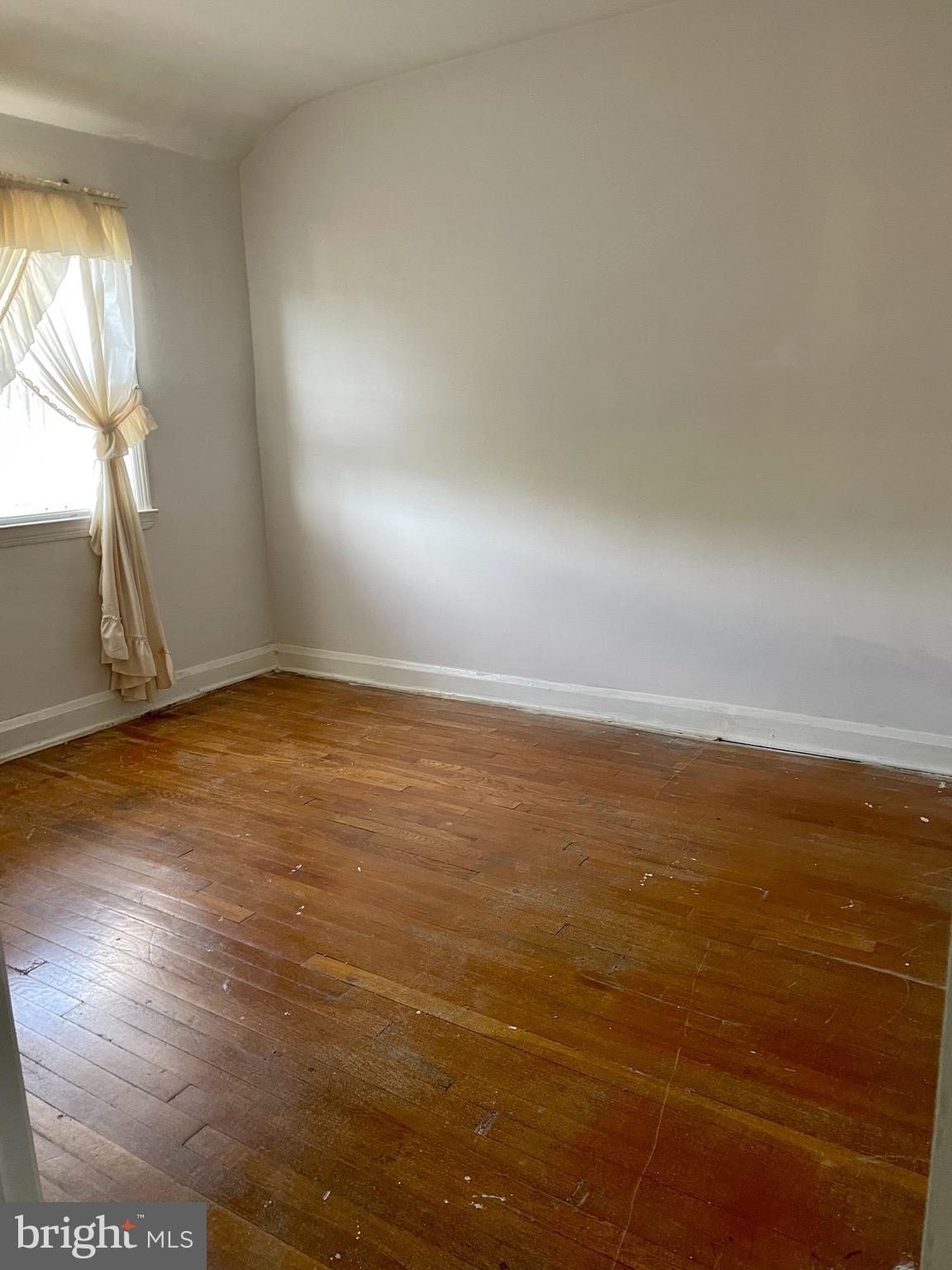 706 Middlesex Road Baltimore, MD 21221 - Photo 10 of 21