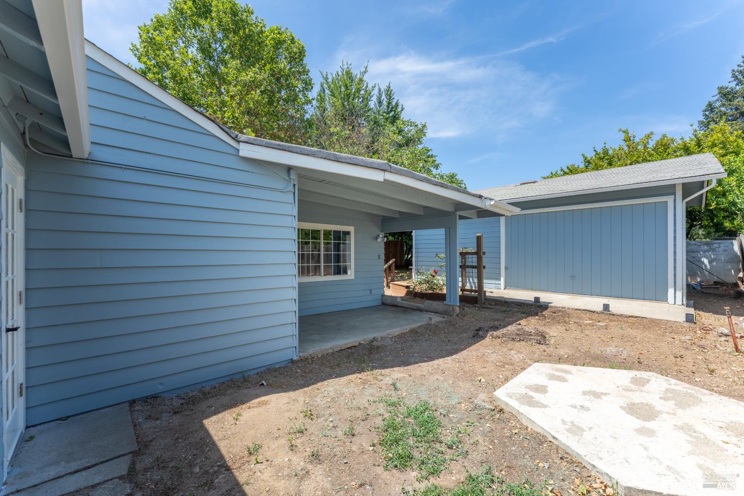 262 Magnolia Street Ukiah, CA 95482 - Photo 27 of 34 a view of a house with a patio
