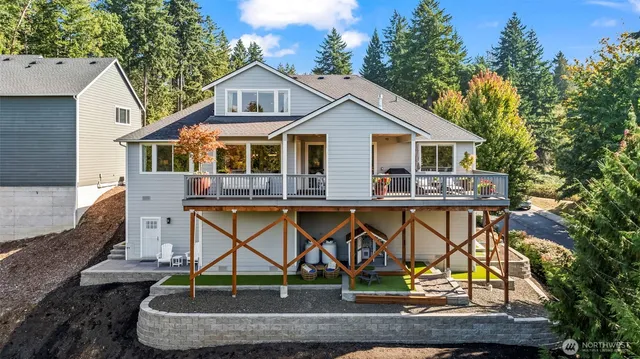 a view of house with outdoor space