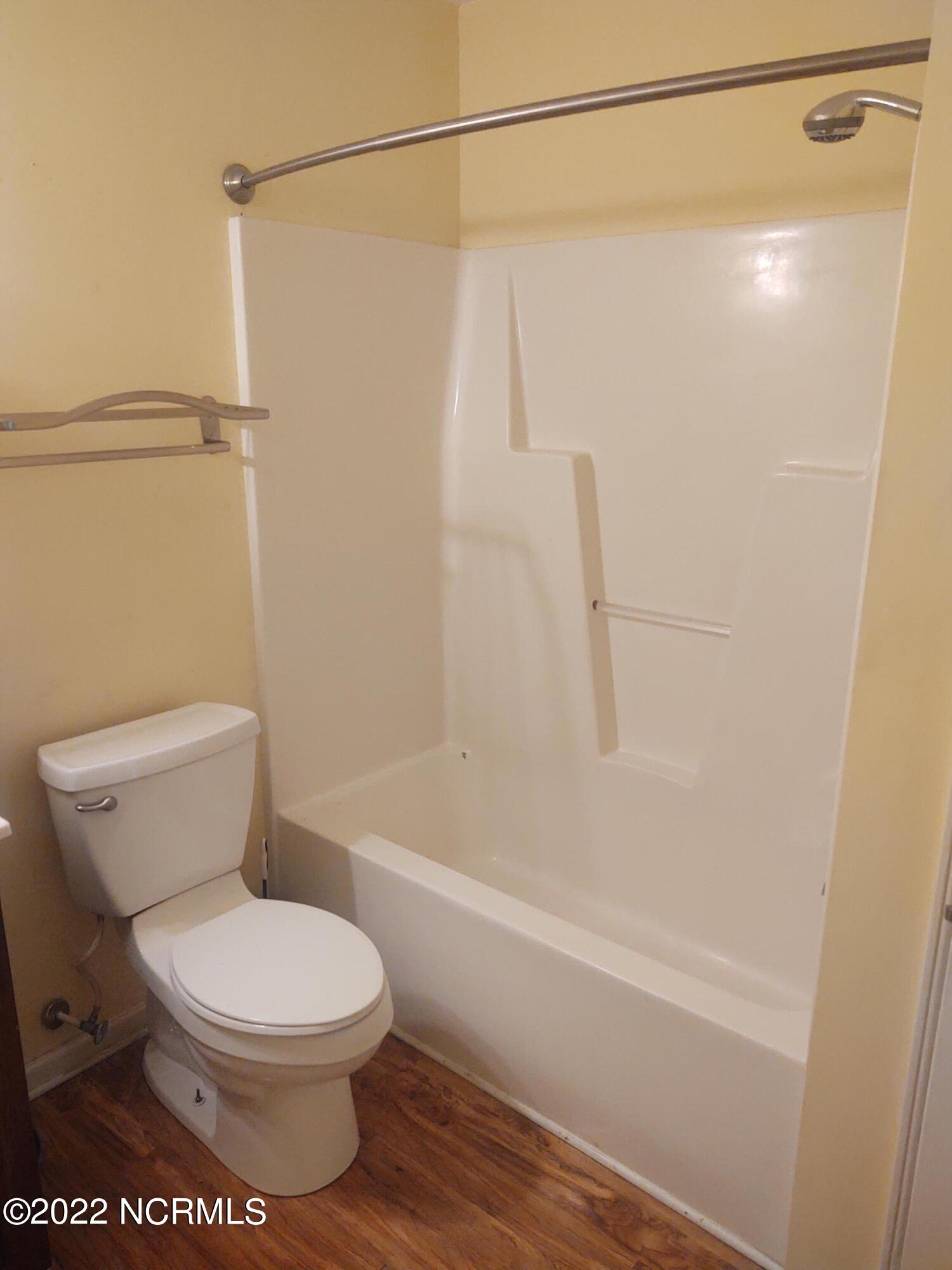 408 Estate Road Wilmington, NC 28405 - Photo 8 of 15 IMG_20220519_154122994