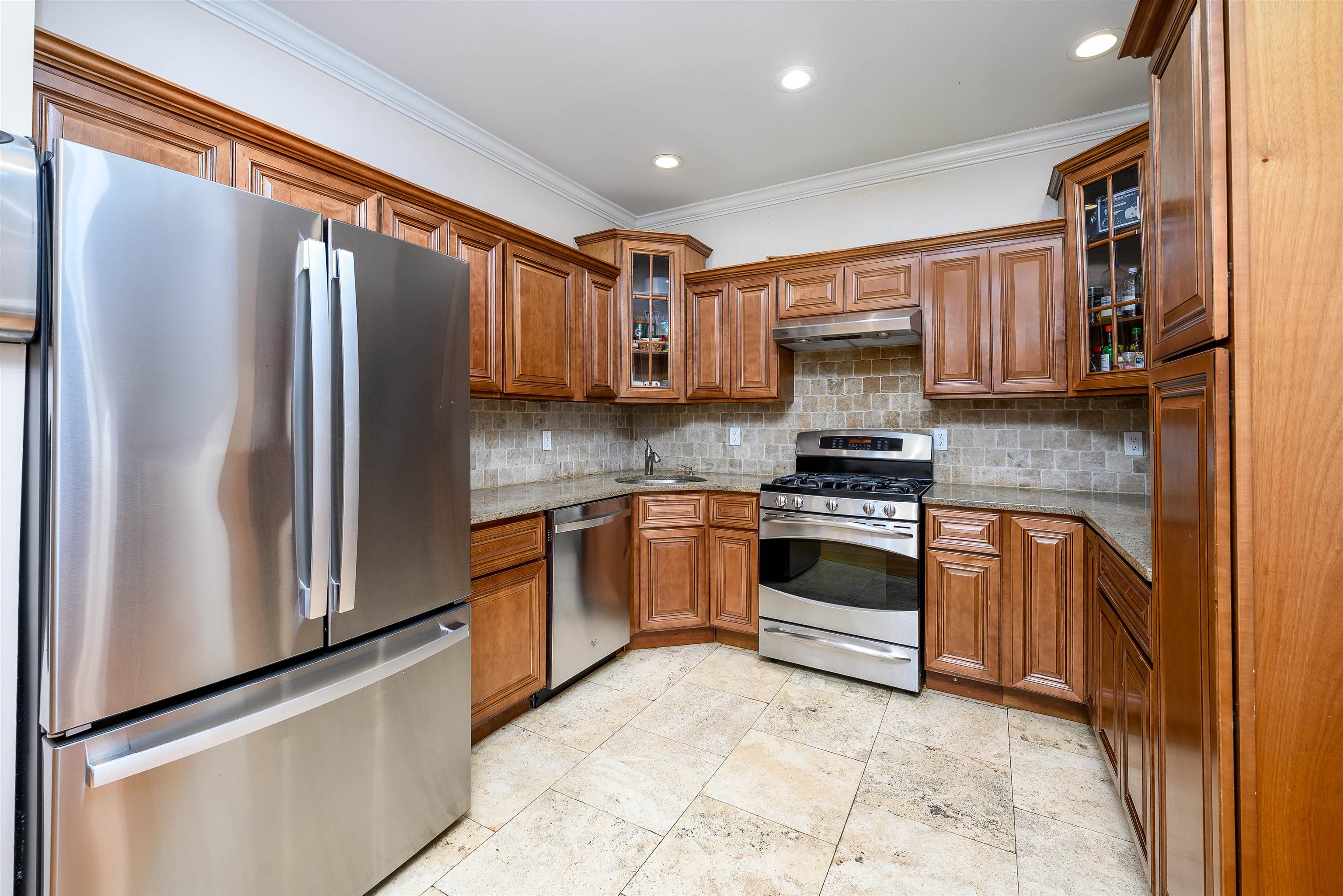 413 Madison Street, Unit 2 Hoboken, NJ 07030 - Photo 2 of 21