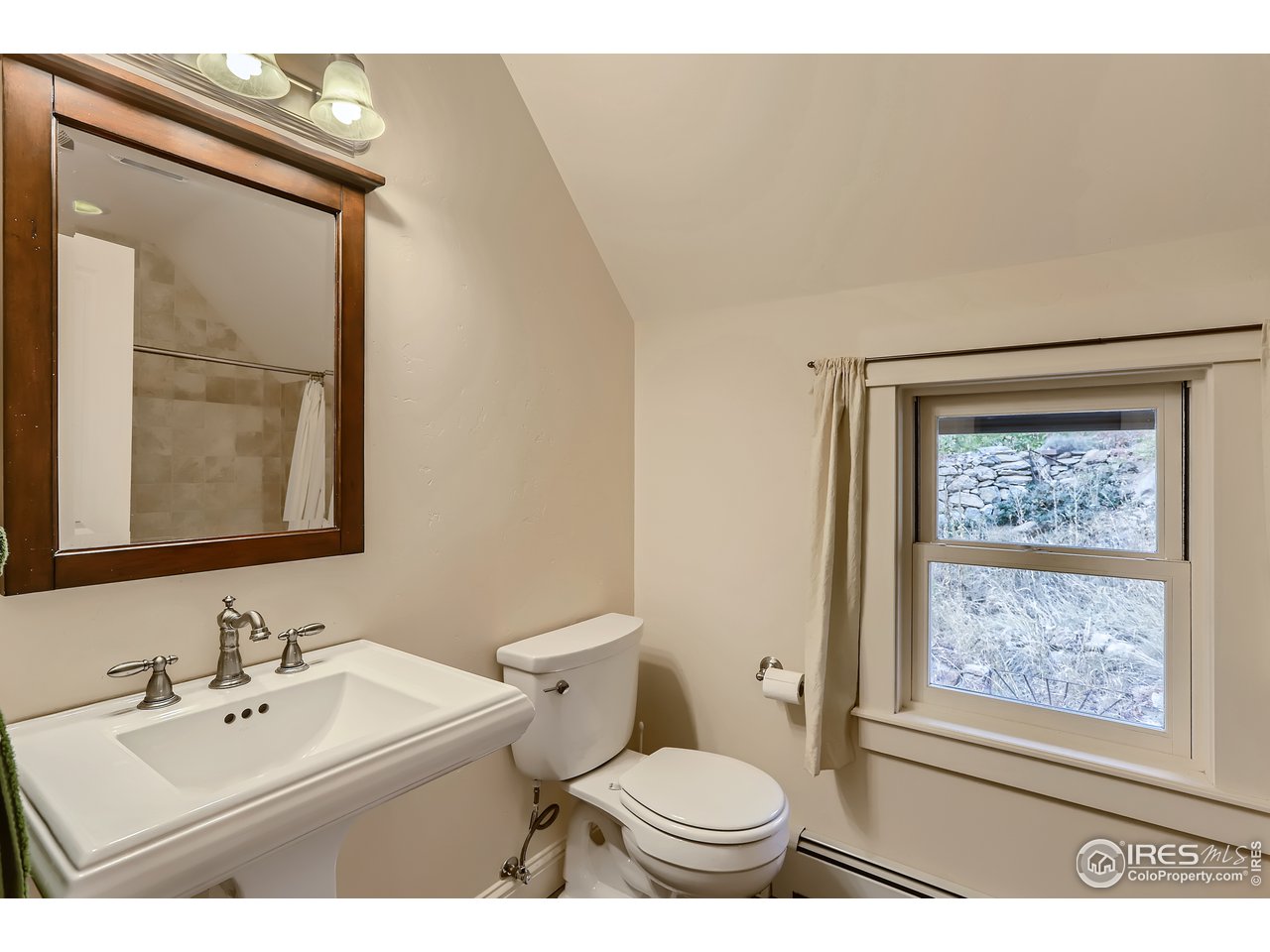 270 Gold Run Road Boulder, CO 80302 - Photo 17 of 28 Upstairs full bath