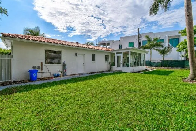 a front view of house with yard