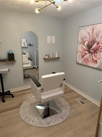 $1,900 | 990 Main Street, Unit 3, East Greenwich, RI 02818