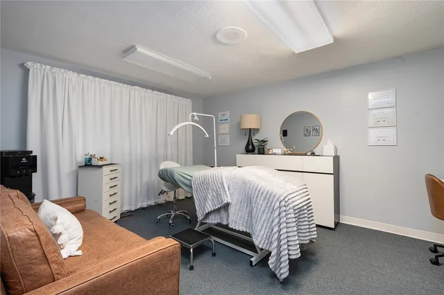 $1,900 | 990 Main Street, Unit 3, East Greenwich, RI 02818