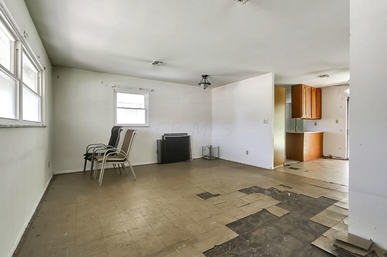 1330 South Yearling Road Columbus, OH 43227 - Photo 13 of 29