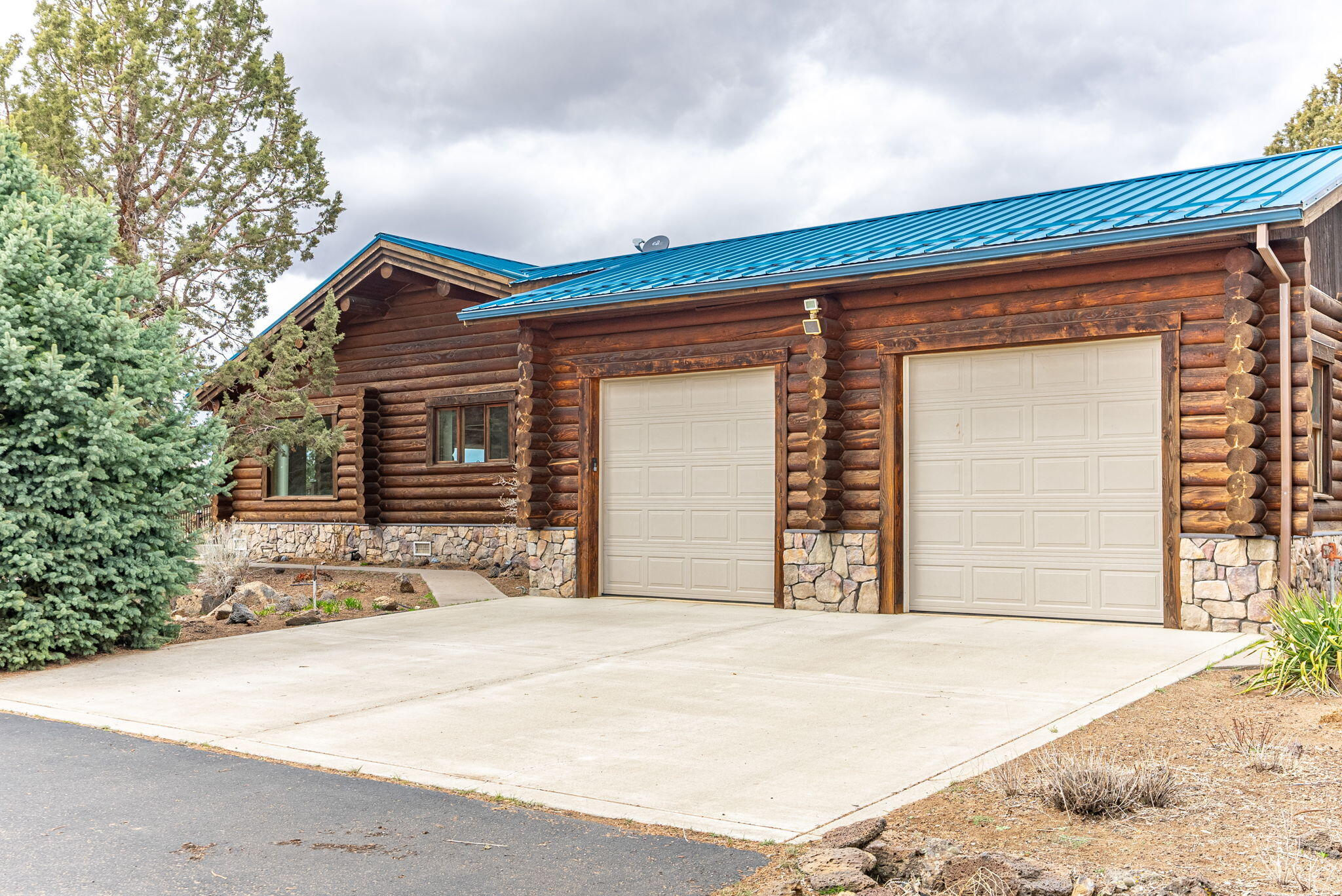 9707 Willard Road Bend, OR 97701 - Photo 12 of 96 26-web-or-mls-Riley Visuals-26