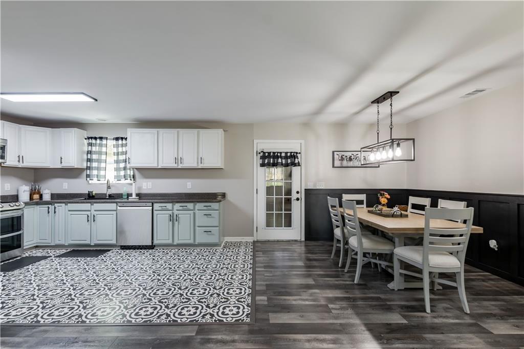 608 Wayside Road Rome, GA 30161 - Photo 5 of 34