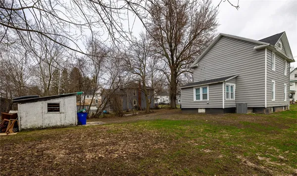 $179,900 | 584 East Avenue, Shelby, NY 14103