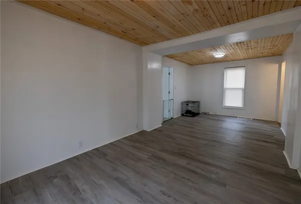 $179,900 | 584 East Avenue, Shelby, NY 14103