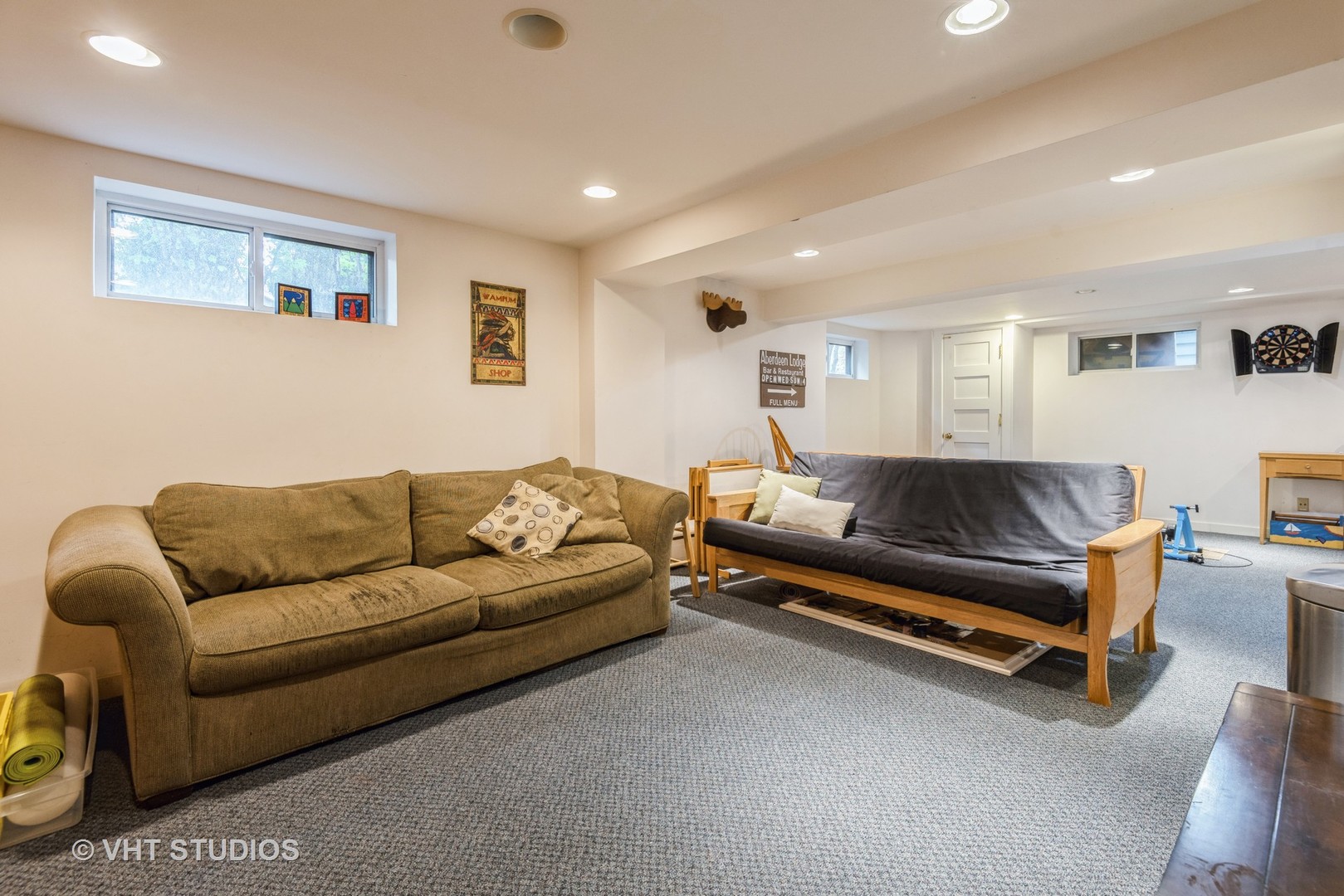 2415 Harrison Street Evanston, IL 60201 - Photo 32 of 42 a living room with furniture