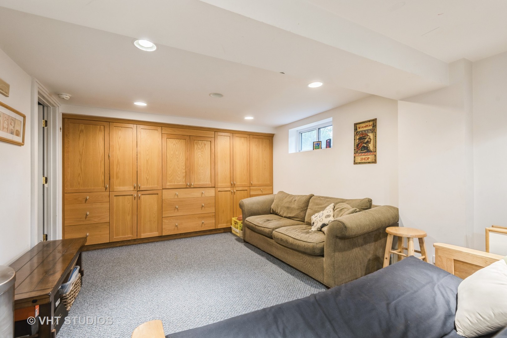 2415 Harrison Street Evanston, IL 60201 - Photo 34 of 42 a living room with furniture and a window