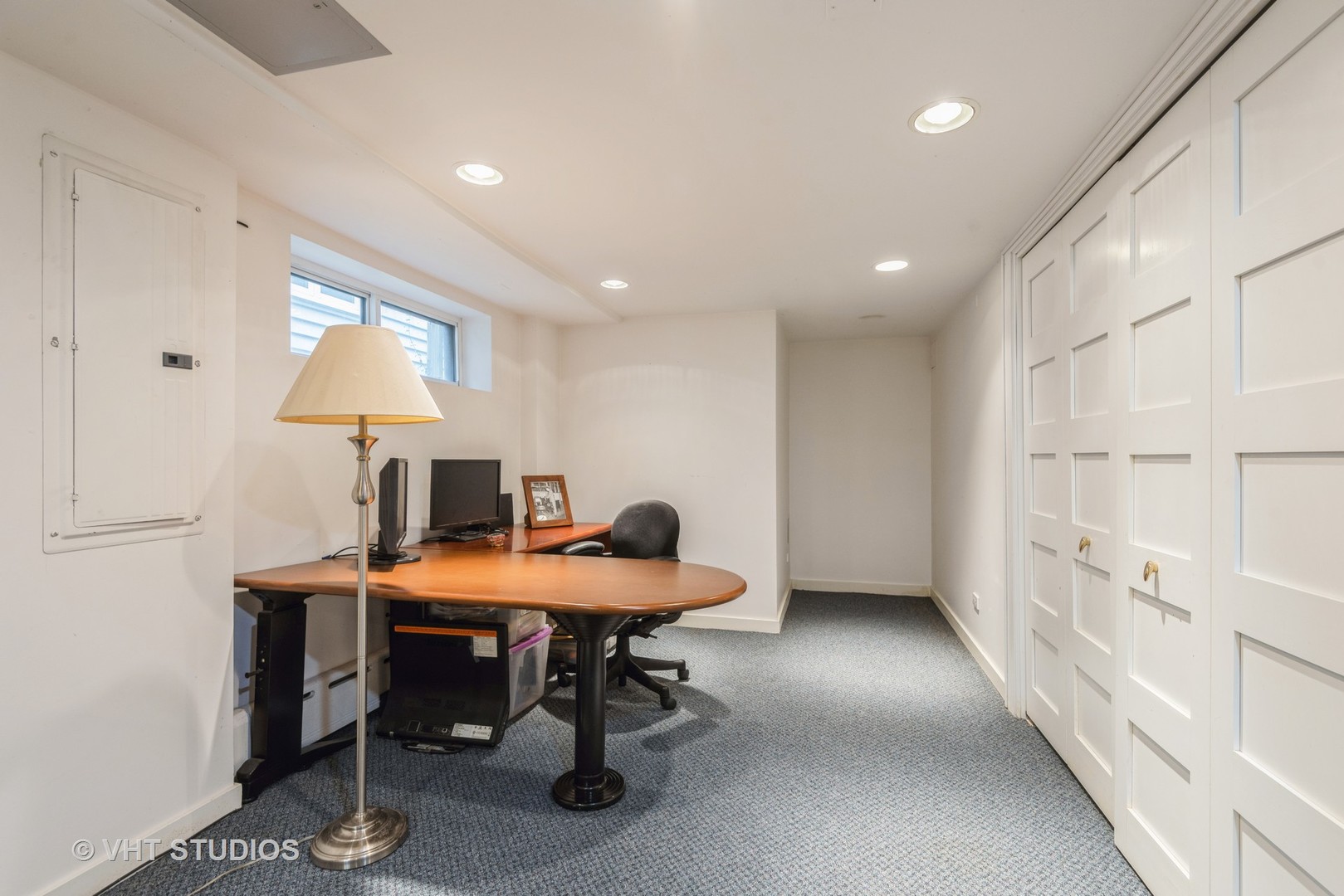2415 Harrison Street Evanston, IL 60201 - Photo 35 of 42 a view of a workspace with furniture