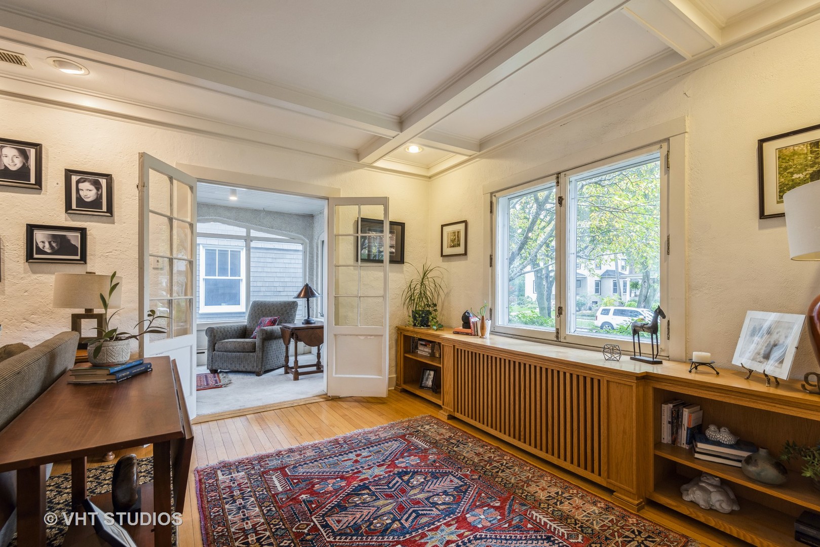 2415 Harrison Street Evanston, IL 60201 - Photo 8 of 42 a room with furniture and a window