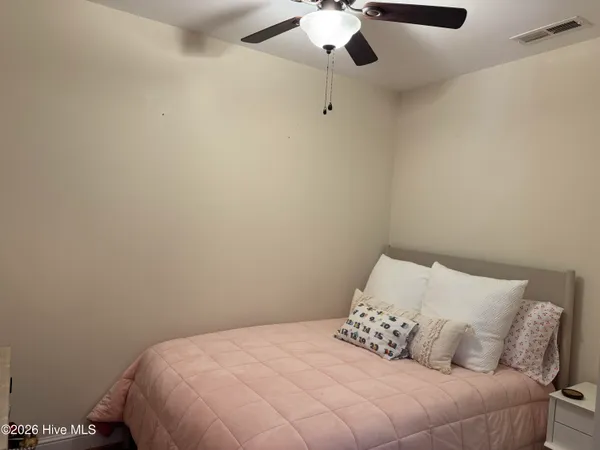 $2,255 | 419 Sky Sail Boulevard, New Bern, NC 28560